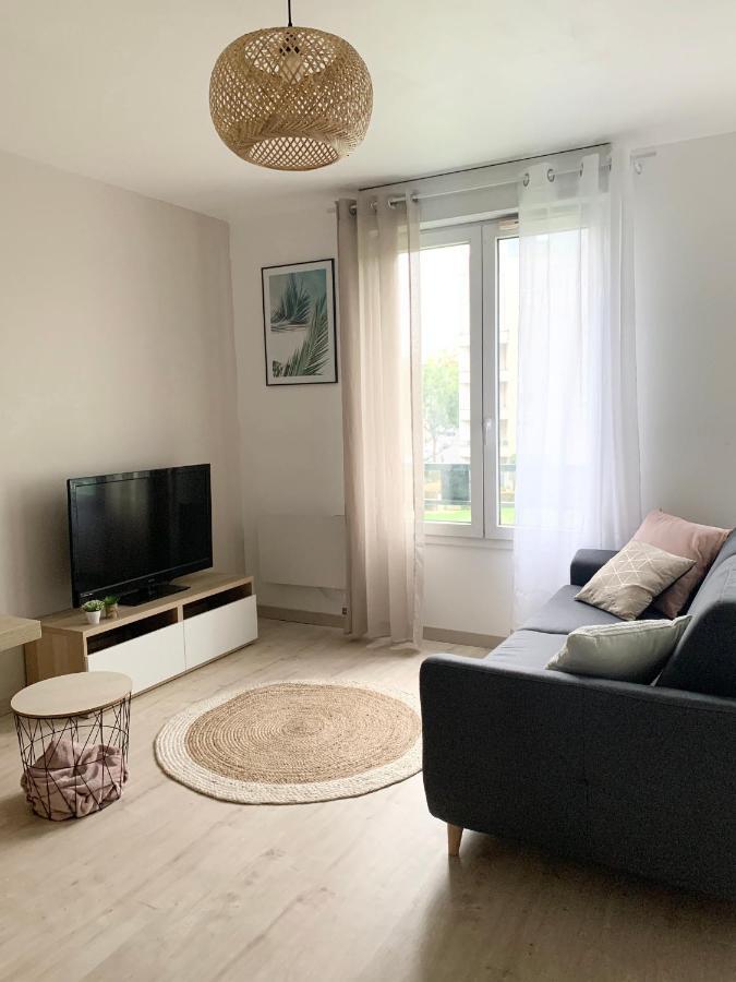 Studio 30M2 - Au Pied De La Gare - Parking Cergy Eksteriør billede