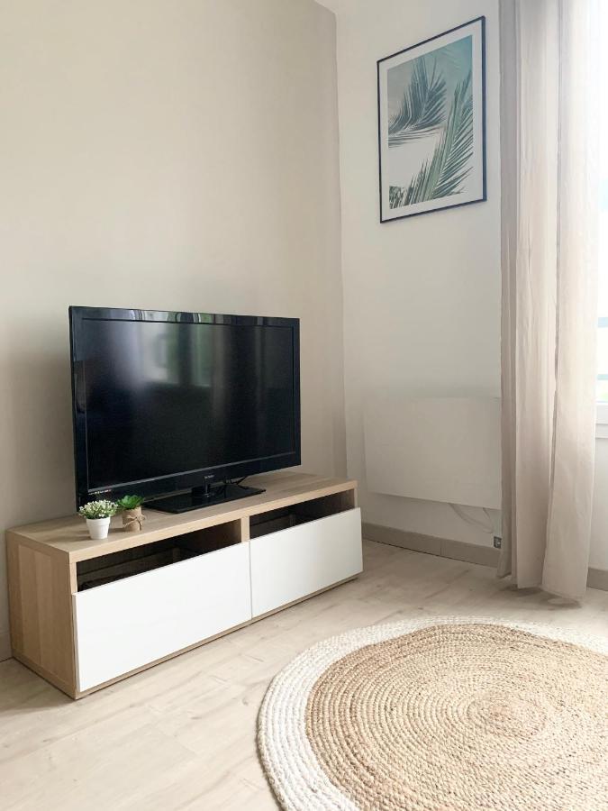 Studio 30M2 - Au Pied De La Gare - Parking Cergy Eksteriør billede